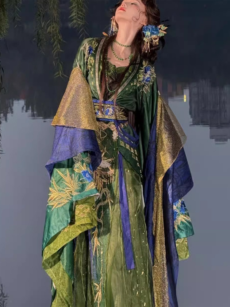 Embroidery Outfit - Chinese Ancient Style Green Hanfu Dress